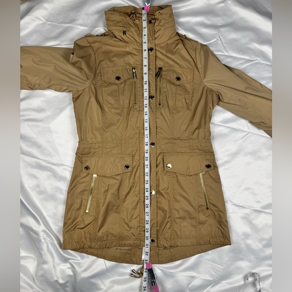 Michael Kors Tan Beige Jacket Excellent Condition - Size: SM - 77E5300M32 - Picture 11 of 16